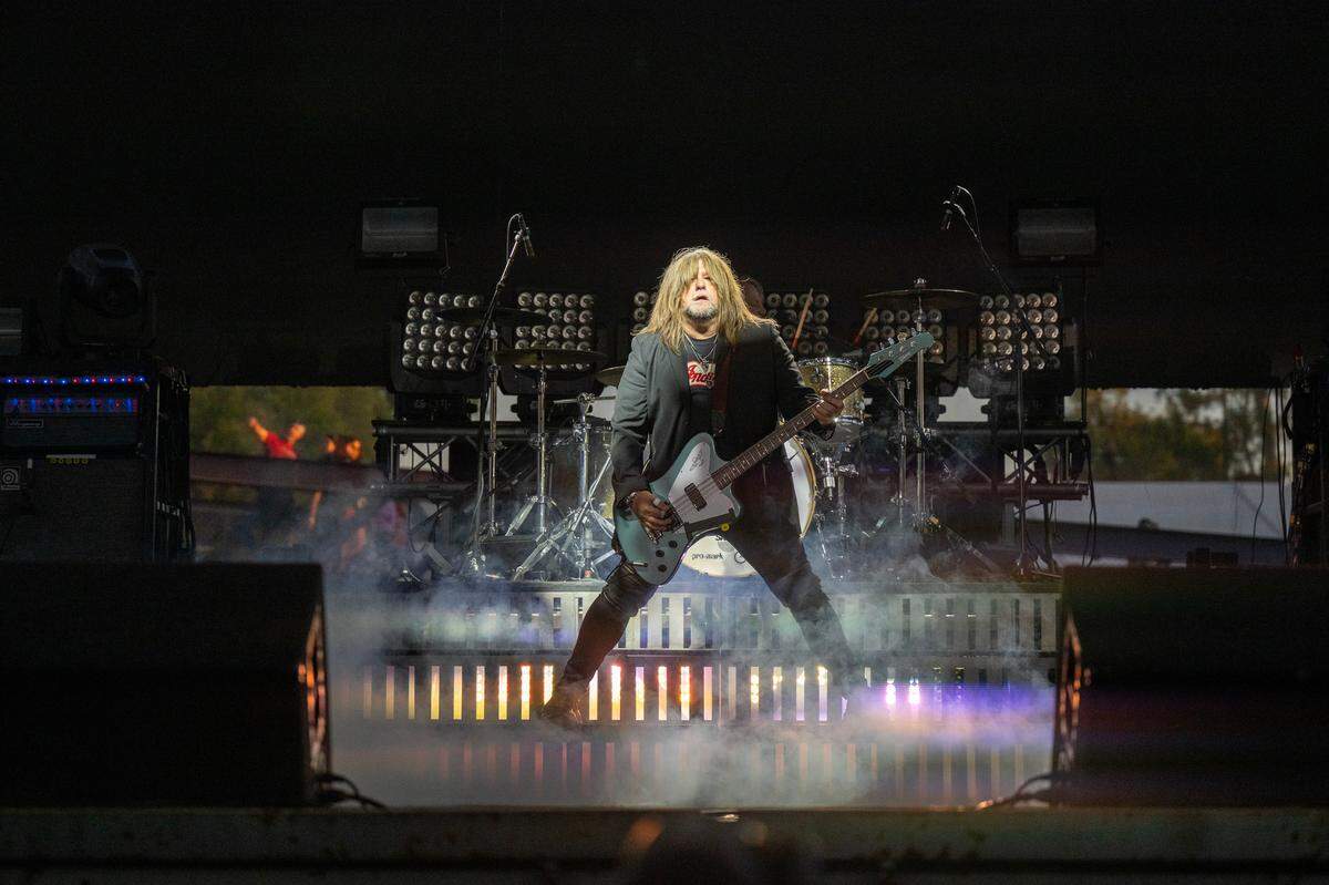 Tesla bass player Brian Wheat performs “Mighty Mouse” with the band at the California State Fair in Sacramento on July 18.