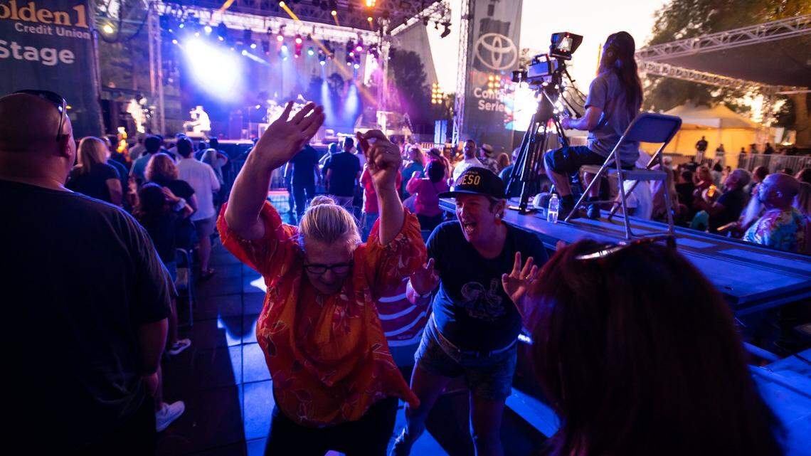 Un famoso cantante de R&B y una artista de country se unen al cartel de la Feria Estatal de CA