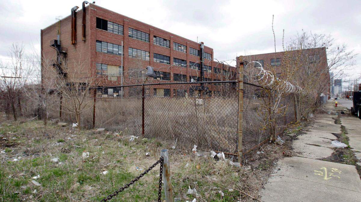 Development in greenfield areas (never-used properties typically in the exurbs) is discouraged by both CalEPA and state law because in-fill is preferred, while development in brownfield areas is also discouraged by CalEPA’s environmental regulations.