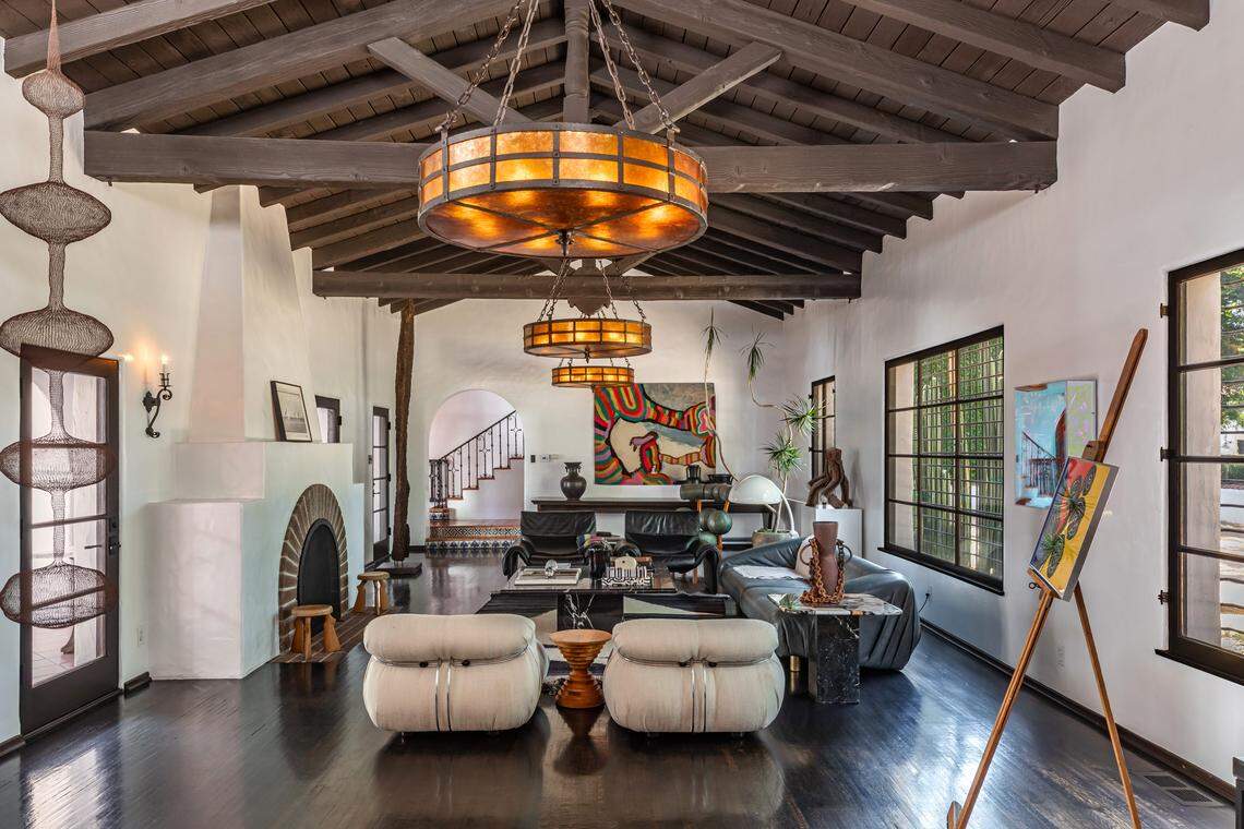 The former home of the late actress Diane Keaton features a central courtyard, fountain, swiming pool and guest house.