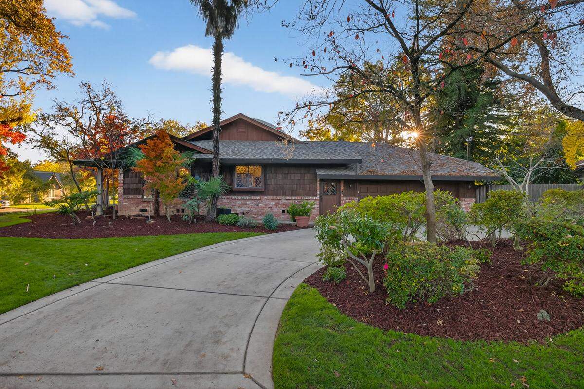 Listed for $999,999, this three-bedroom, two-bathroom, single-story home boasts 2,064 square feet on a 0.22-acre corner lot in the Arden Park neighborhood.