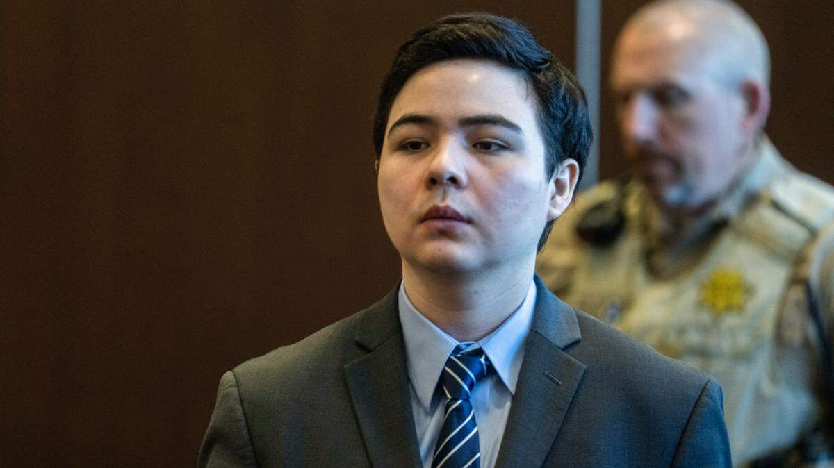 Carlos Reales Dominguez, the former UC Davis student accused of a stabbing spree in Davis, takes the stand in his defense June 2, 2025, in Yolo Superior Court in Woodland. Yolo County prosecutors are now seeking to have their own panel of doctors evaluate Dominguez’s mental state ahead of a scheduled second trial in January.
