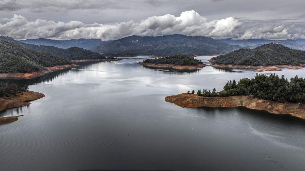 A view of Shasta Lake in October.