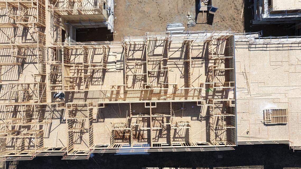 The second phase of The Pardes, a 236-unit affordable Elk Grove apartment development, rises on Oct. 16, 2025. New research from the Public Policy Institute of California provides an explanation for why the state’s housing costs remain persistently high despite an increase in home construction. 