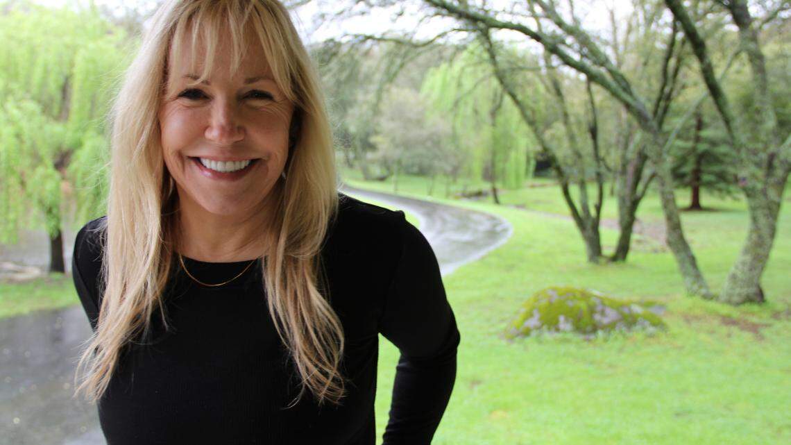 After a slow start, Sacramento author T.R. Ragan has millions of reasons to be thankful