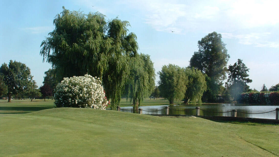 Sacramento golfers helped save the ‘friendliest course on Earth’ from closing. But for how long?