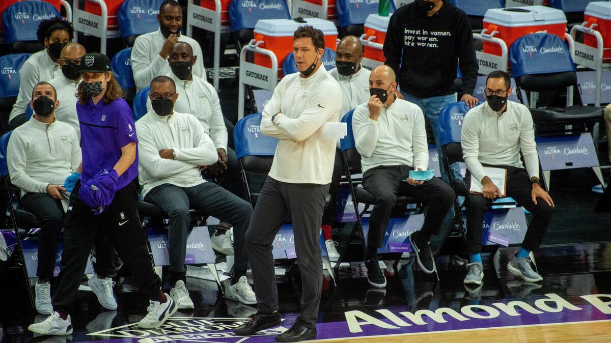 Sacramento Kings coach Luke Walton watches his players during the first half of a game between the Sacramento Kings and the Oklahoma City Thunder at Golden 1 Center on Sunday, May 9, 2021.