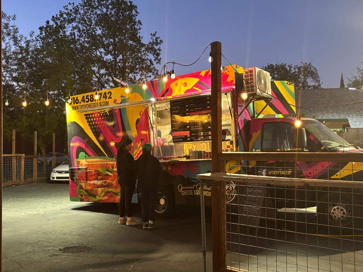 Grilled cheese truck Tipsy Cheese served sandwiches on-site at Nitty’s Cider on Thursday, April 17. It is one of the numerous food trucks on rotation at the East Sacramento tasting room, according to Nitty’s Cider owner Nick Vellanoweth.