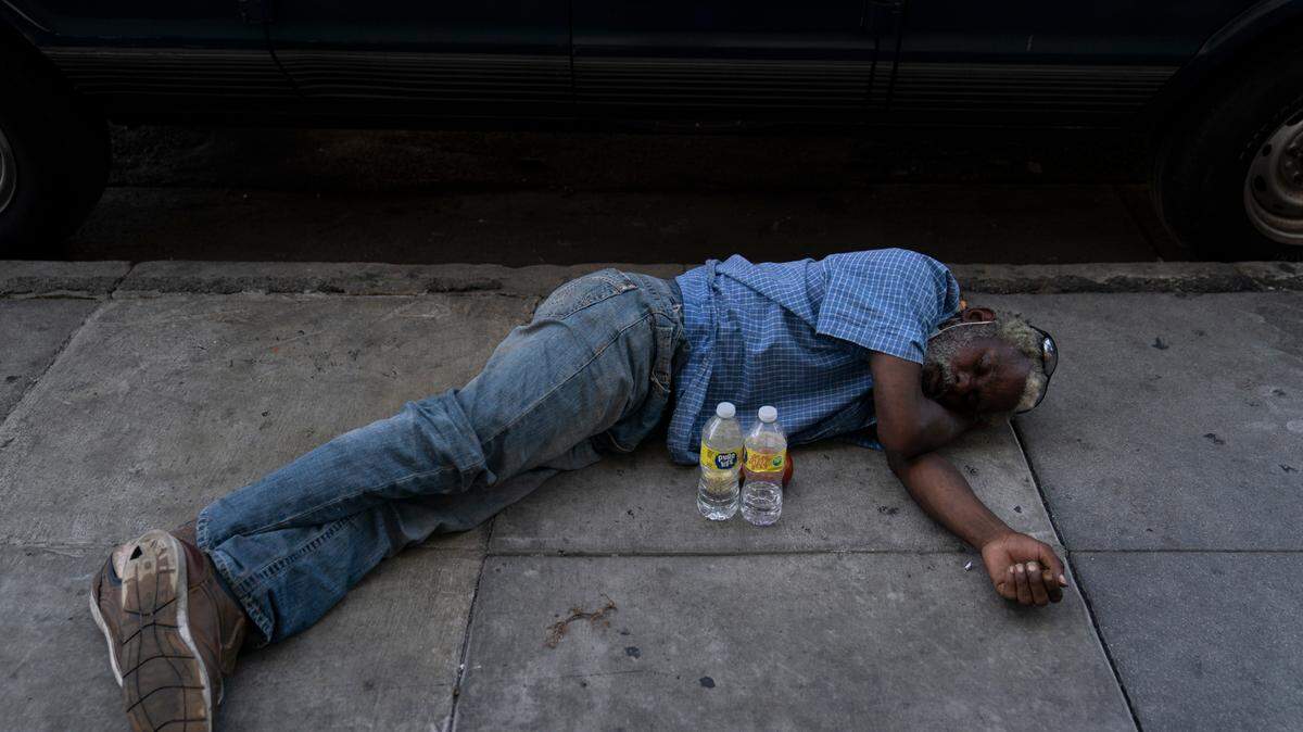 Sacramento’s leaders are letting this heat wave sicken and kill the area’s homeless people