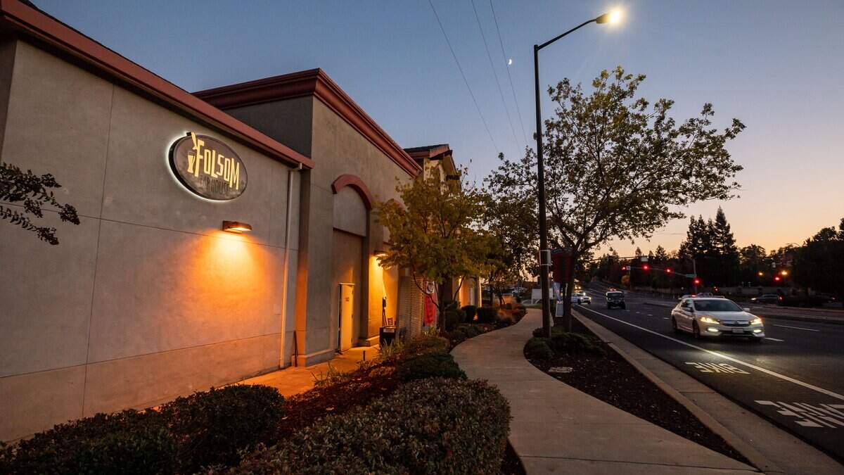 Folsom Tap House & Kitchen, operating on reduced hours in the coming days, is seen Friday, Nov. 20, 2020. Owner Stacey Conway and husband Ron Conway’s coffee shop, Lucille’s Coffee Hops & Vine, never reopened after the shelter-in-place order was issued in mid-March.