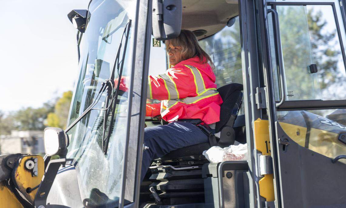 Marie Raymond, a city of Sacramento Claw operator, helps keep the streets in the Natomas area clean on Friday, Jan. 9, 2026.
