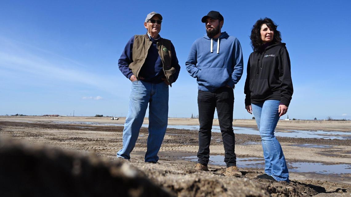 Could feds and farmers join forces to put groundwater back in Central Valley aquifers?