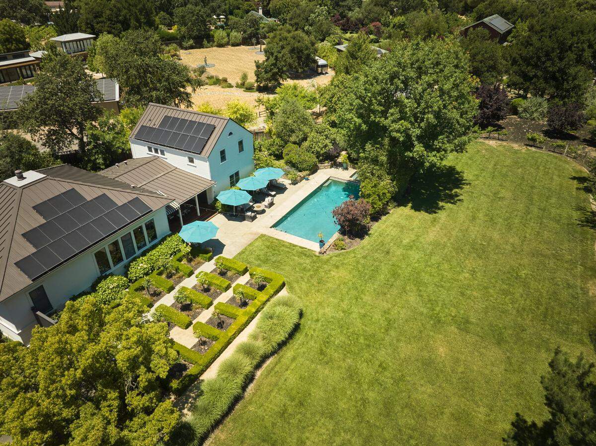 The Sonoma Valley wine estate sits on one acre of lush grounds.