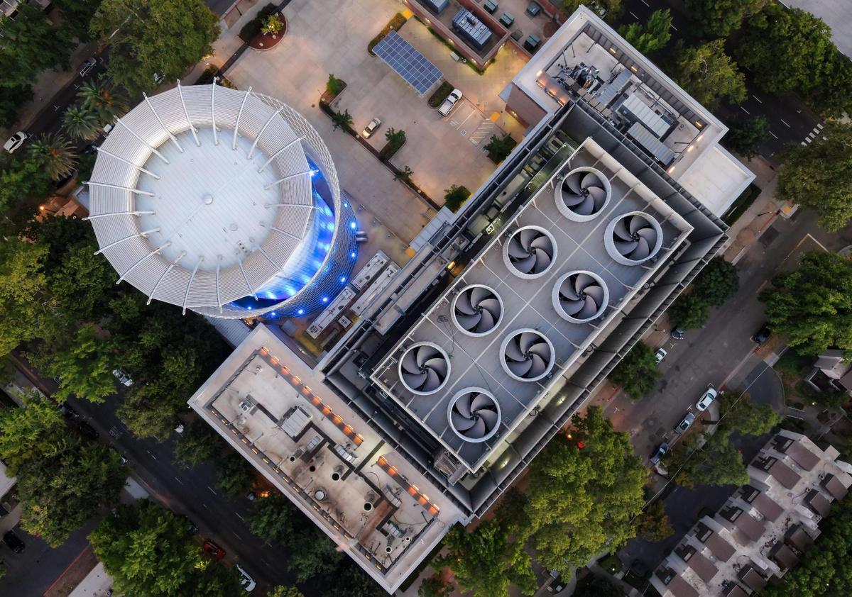 The Department of General Services Central Utility Plant in downtown Sacramento provides sustainable air conditioning to state-owned buildings in the area.