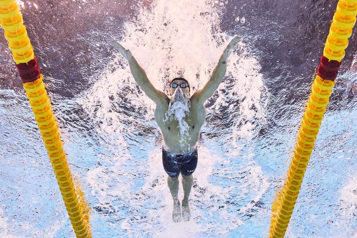 SINGAPORE, SINGAPORE - JULY 30: (EDITORS NOTE: Image was captured using an underwater robotic camera.) Luca Urlando of Team United States competes in the Men's 200m Butterfly Final on day 20 of the Singapore 2025 World Aquatics Championships at World Aquatics Championships Arena on July 30, 2025 in Singapore. (Photo by Adam Pretty/Getty Images)