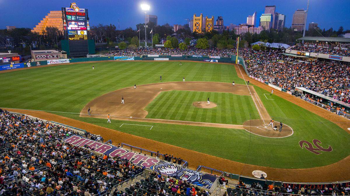 The Sacramento River Cats play the San Francisco Giants in an exhibition game at Raley Field in West Sacramento on Wednesday, March 30, 2016. This is the Giants first ever game at Raley Field.