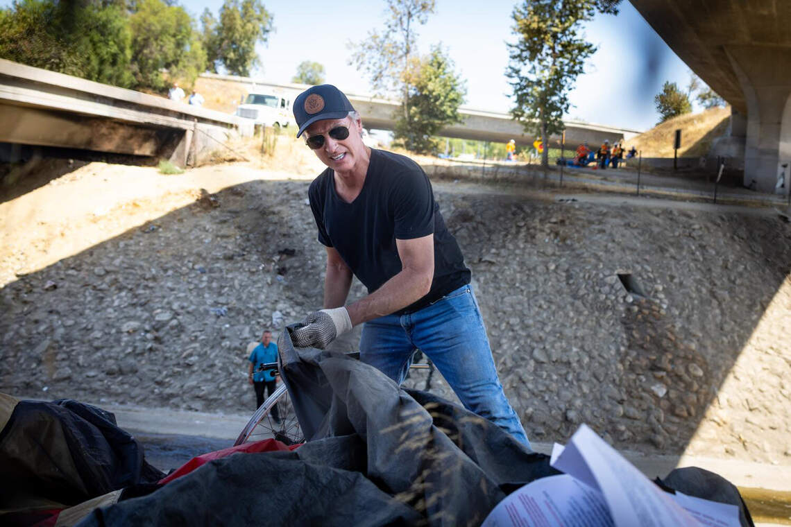 What California’s 13% drop in unsheltered homelessness means for Newsom in 2028