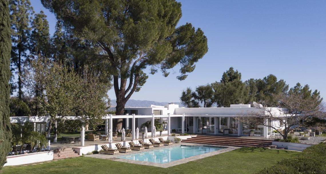 An estate for sale in Chatsworth, California was owned by singer Frank Sinatra and known as “a playground for Hollywood’s elite”
