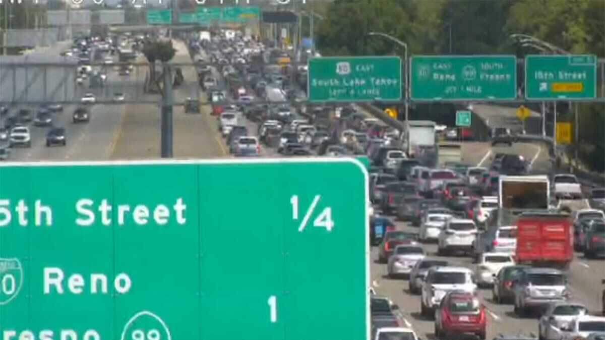 Traffic is backed up on eastbound Capital City Freeway over the W-X portion in downtown Sacramento after an accident at Highway 99 on Saturday, May 26, 2019. 