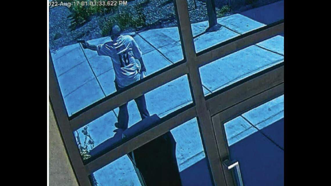 While robbing an Oregon casino, a man threatened to “bathe everyone in blood,” federal prosecutors said.  Photo from court documents