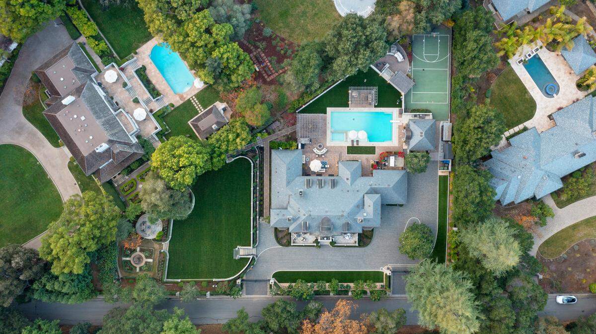 The French aristrocracy style mansion sits on 0.94 acres.