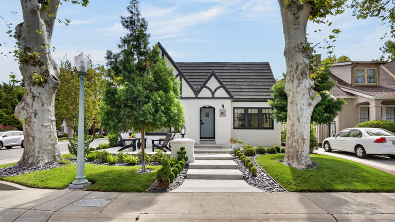 What $1M buys in East Sacramento. A 1927 Tudor with stunning makeover is for sale