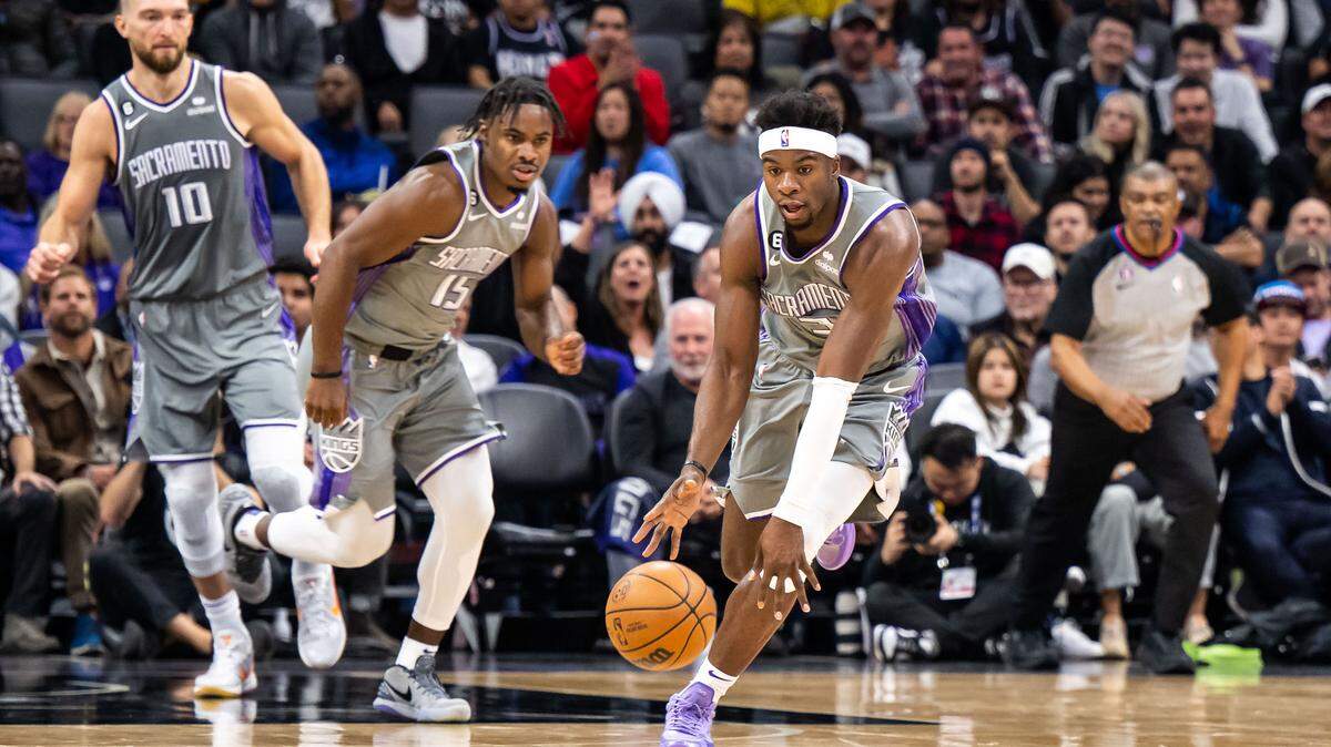 Sacramento Kings guard Terence Davis (3) recovers a turnover to convert to a score against the Brooklyn Nets during the second quarter at the NBA basketball game Tuesday, Nov. 15, 2022, at Golden 1 Center in Sacramento.