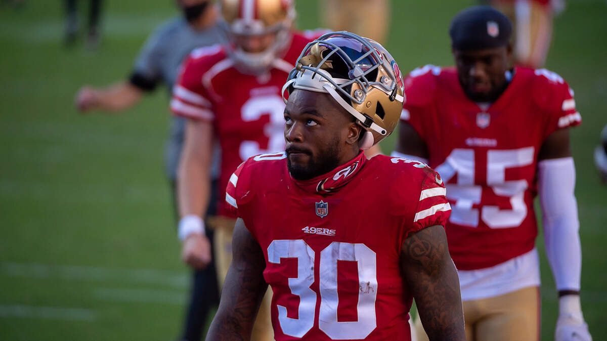 Jeff Wilson Jr. led the 49ers in rushing yards in the 2020 season. He was re-signed on a one-year deal.