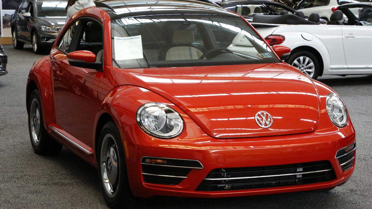 A 2018 Volkswagen Beetle on display at the Pittsburgh Auto Show Thursday, Feb. 15, 2018. During the Geneva Motor Show in early March, Volkswagen leaders announced plans to stop producing the Beetle after the current generation.