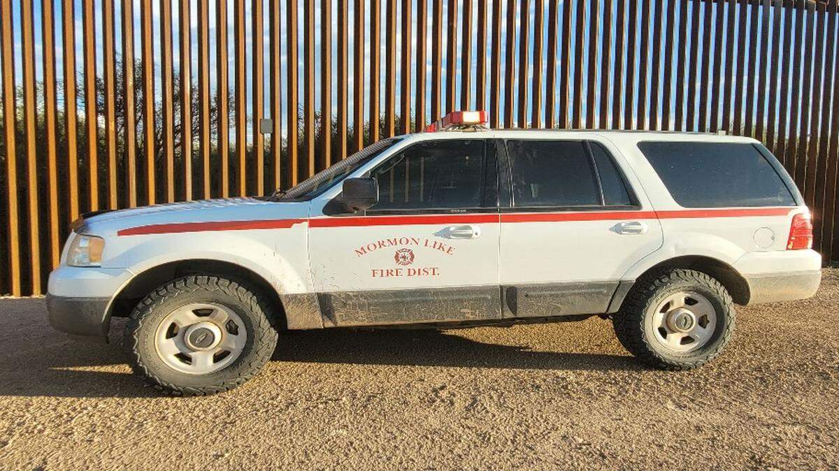 A decoy SUV featured a crucial spelling mistake at the U.S.-Mexico border.