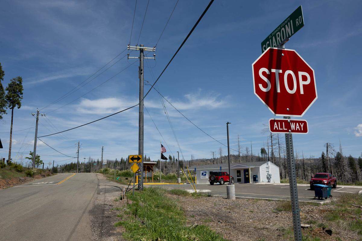A new post office in Grizzly Flats has replaced the one burned in the 2021 Caldor Fire. 
