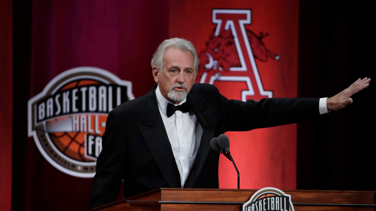 Inductee Paul Westphal speaks at the Basketball Hall of Fame enshrinement ceremony Sept. 6, 2019, in Springfield, Mass.