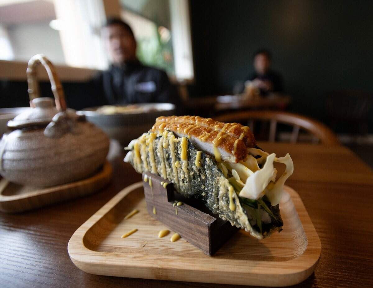 Un platillo del restaurante Engawa Fusion en el sur de Sacramento, el sábado 4 de mayo de 2024.