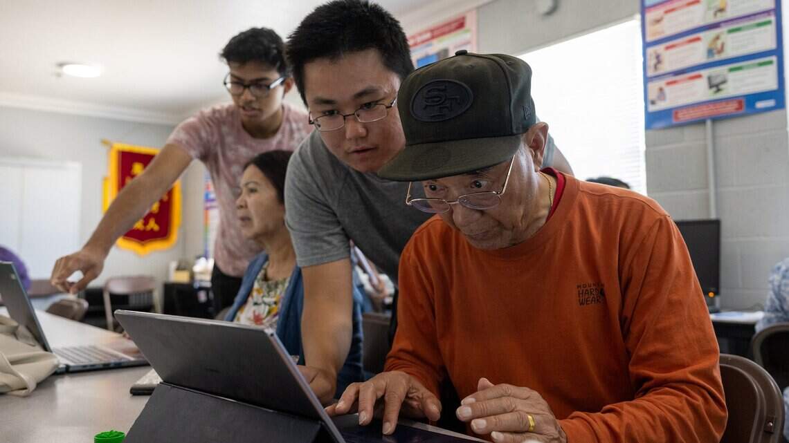How residents of Sacramento’s Lemon Hill are raising their digital IQ