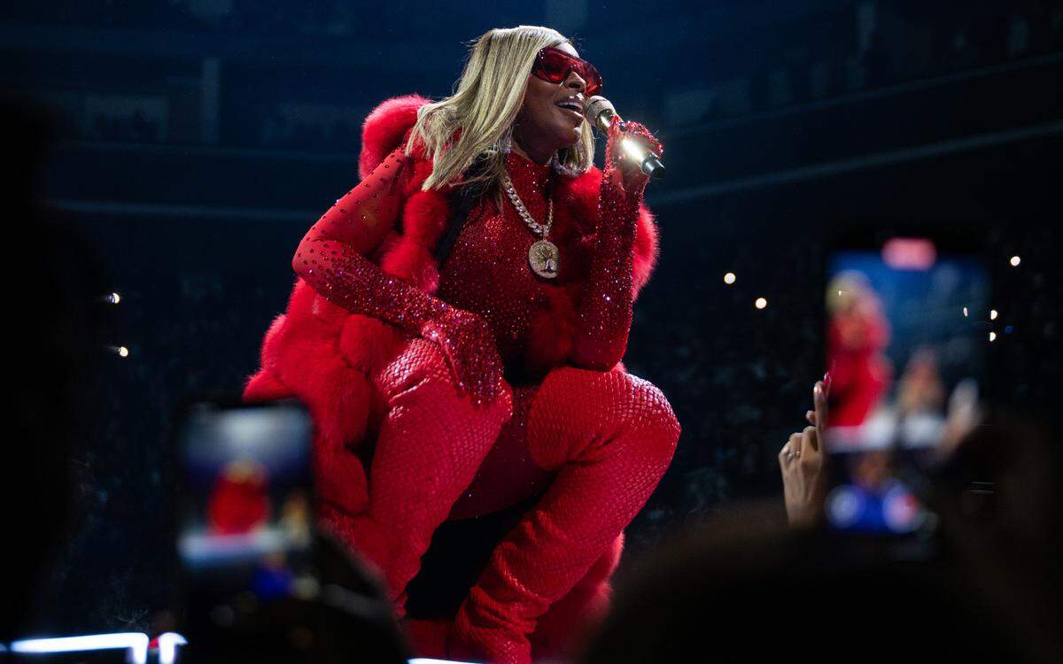 Mary J. Blige sings her opening song on the rear stage as fans capture the moment with their cellphones at Golden 1 Center on Saturday.