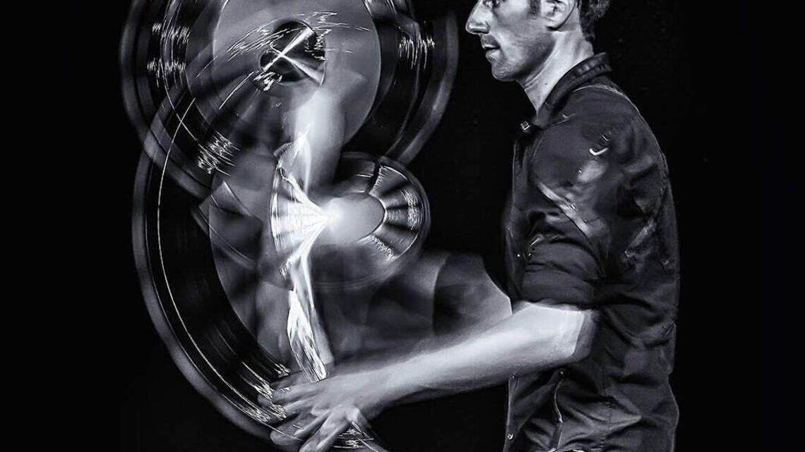 'Ooo la la.' Here comes Cirque Paris.