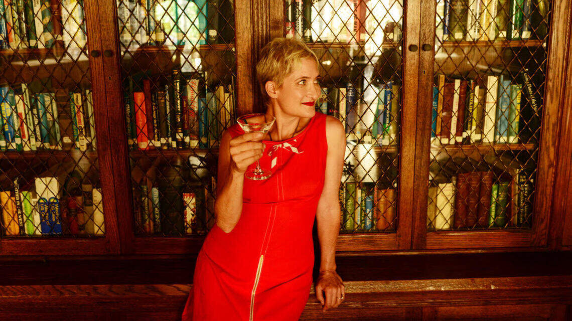 From ‘I Kissed a Girl’ to opening for Crash Test Dummies, Jill Sobule’s career rolls on