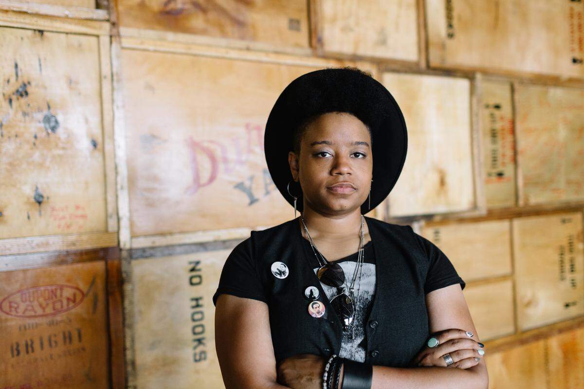Amythyst Kiah will perform at the virtual Shout & Shine Showcase that celebrates the diversity in bluegrass and traditional music’s roots.
