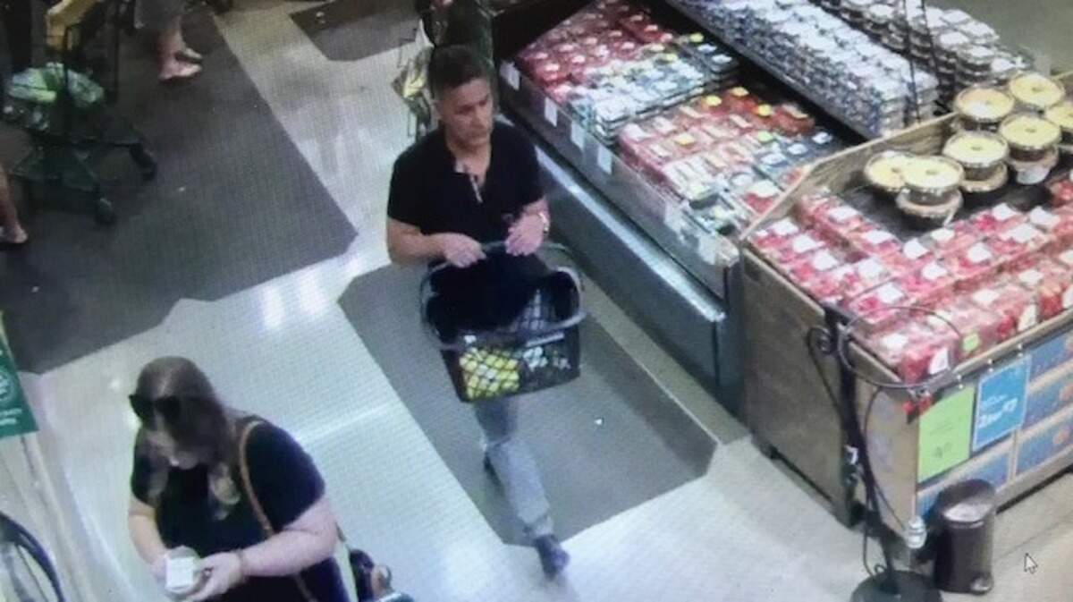 Roseville police are looking for a male suspect who stole a wallet from a shopper and spent more than $17,000 on the victim’s credit cards Aug. 17, according to a Facebook post. 