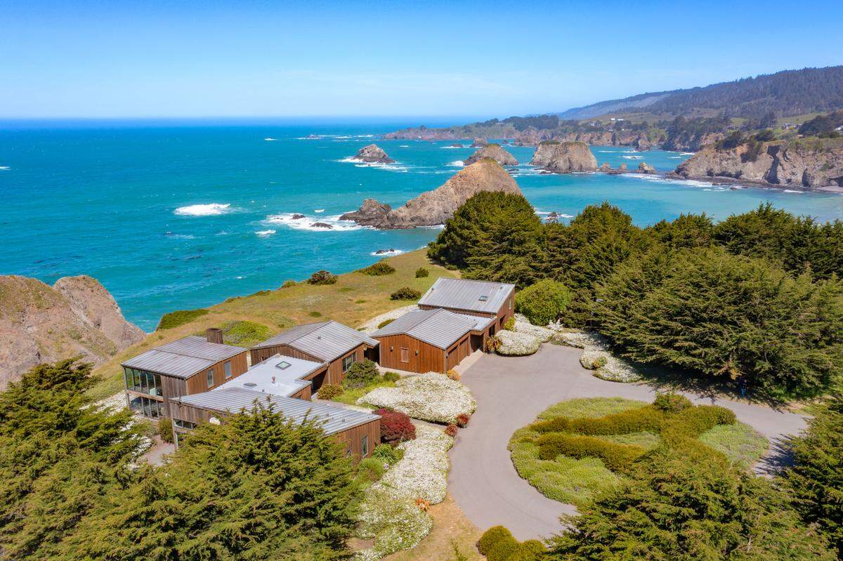 A 4,240-square-foot, four-bedroom residence with trails skirting the bluffs and a half-mile of ocean front hits the market for $7.5 million.