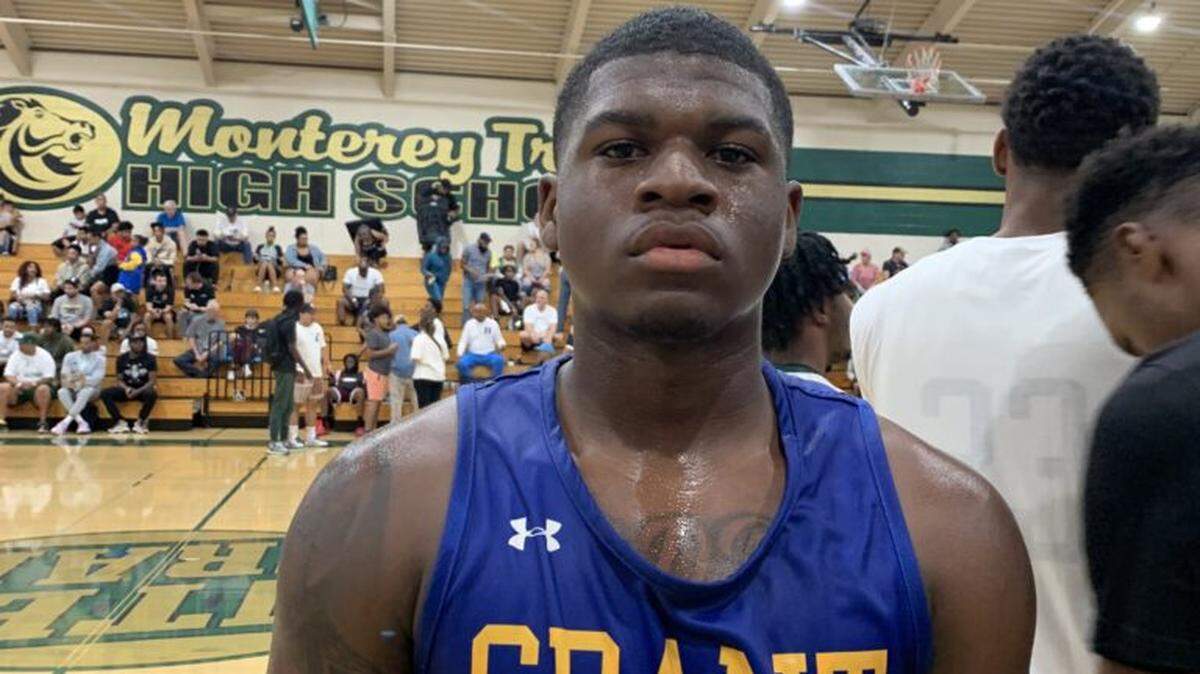 El Camino High School officials are contesting Kiku Parker’s transfer to Grant. Parker was a Bee All-Metro selection as a junior last season.