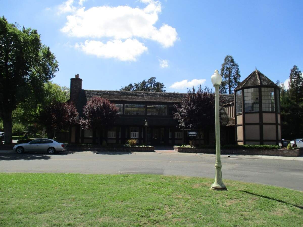 The original building on 440 Drake Circle was well known in the area for its unique architecture and cupola.