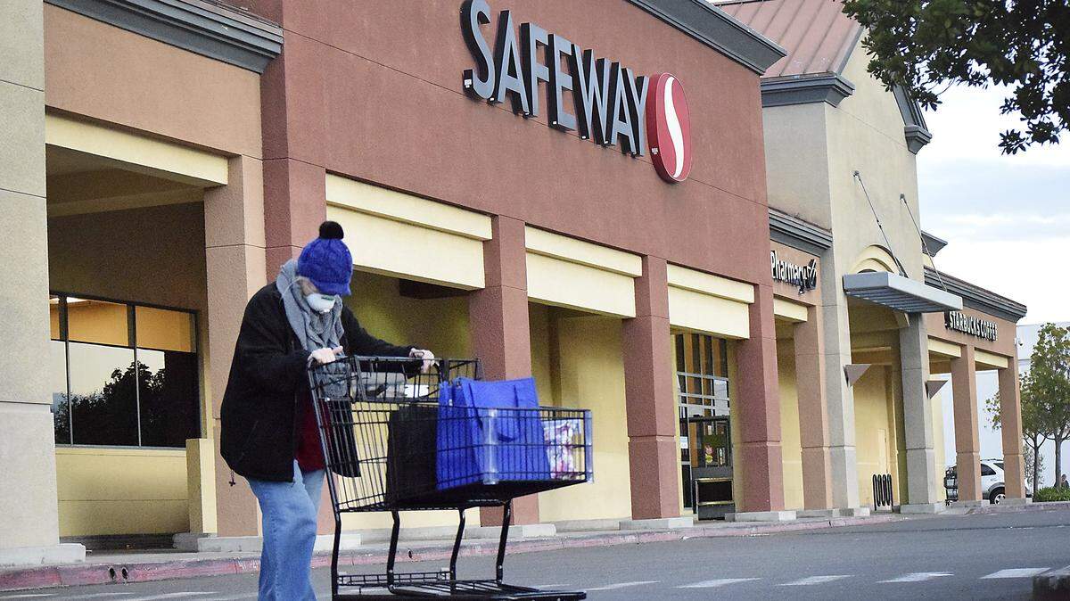 What’s still open in Sacramento? Here’s which stores have Christmas Eve and Day hours