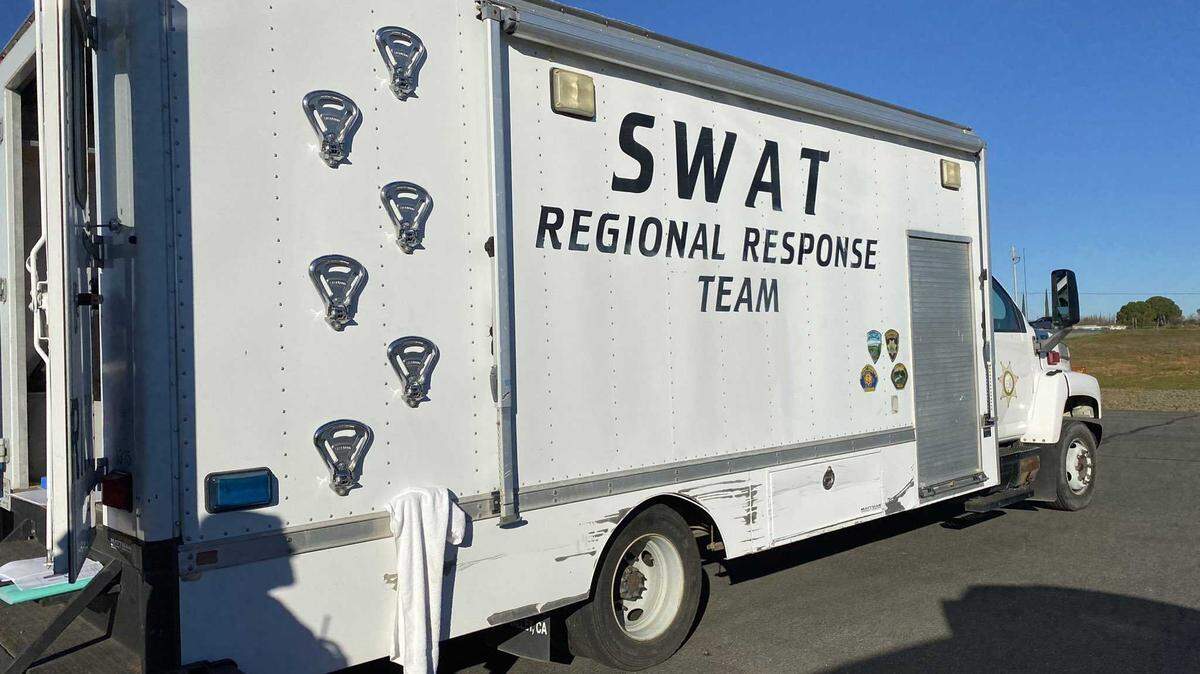 The Butte County Sheriffâs Office SWAT team on Friday Jan. 14, 2022, was assisting the Sacramento Police Department serving a search warrant as investigators look for a homicide suspect in the area of Via Laton in Oroville, California.