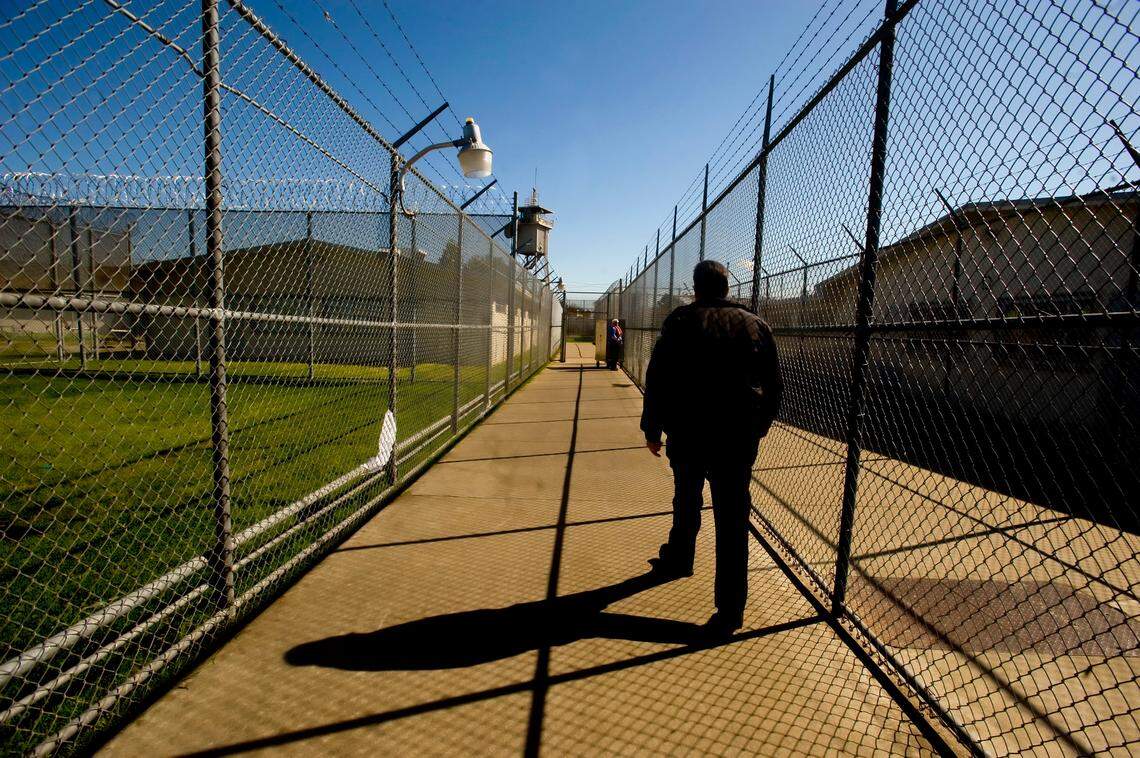 Capt. Tim Sheehan walks inside the Rio Cosumnes Correctional Center in Sacramento County in 2009.