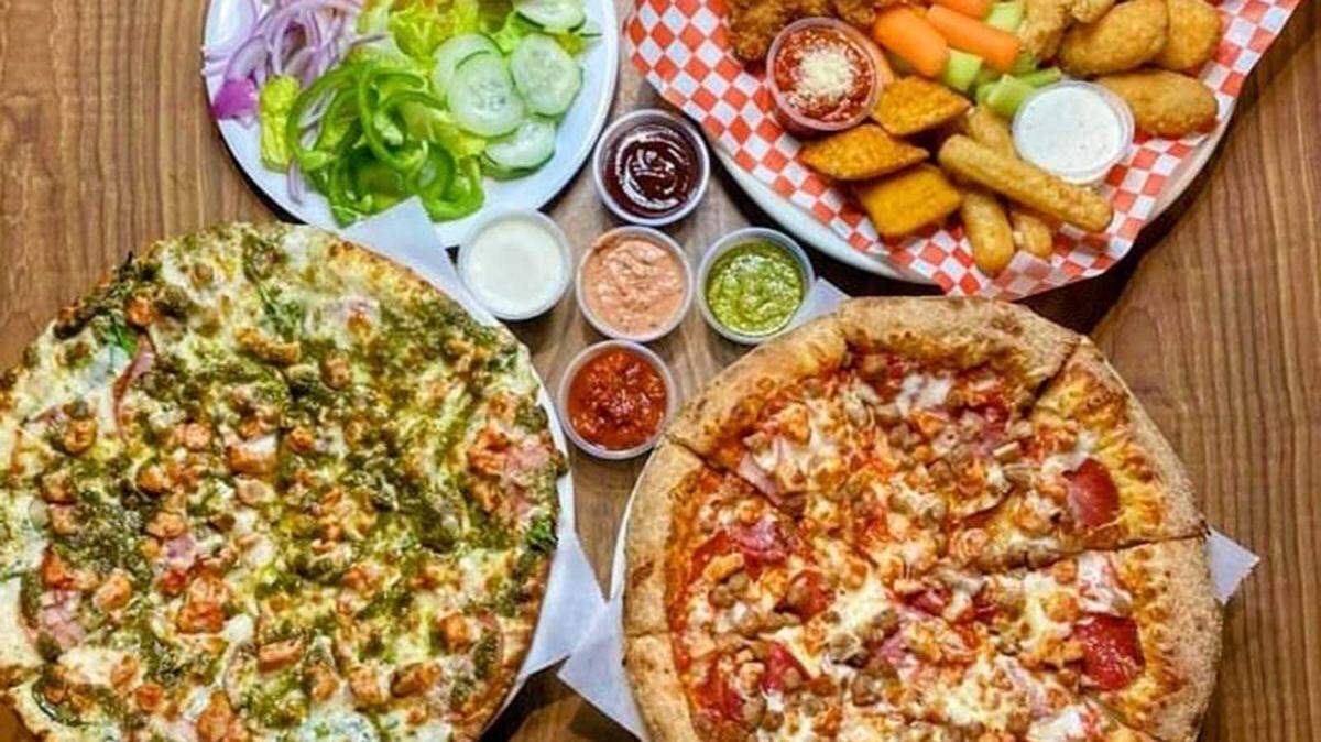 Seniore’s Pizza, a popular Bay Area hub for late-night slices, is opening a franchise location Saturday, Oct. 1, 2022, on Calvine Road in south Sacramento.