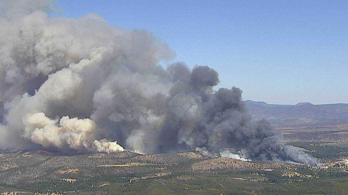 Homes destroyed by Mill Fire near Weed; injuries reported, California highway closed