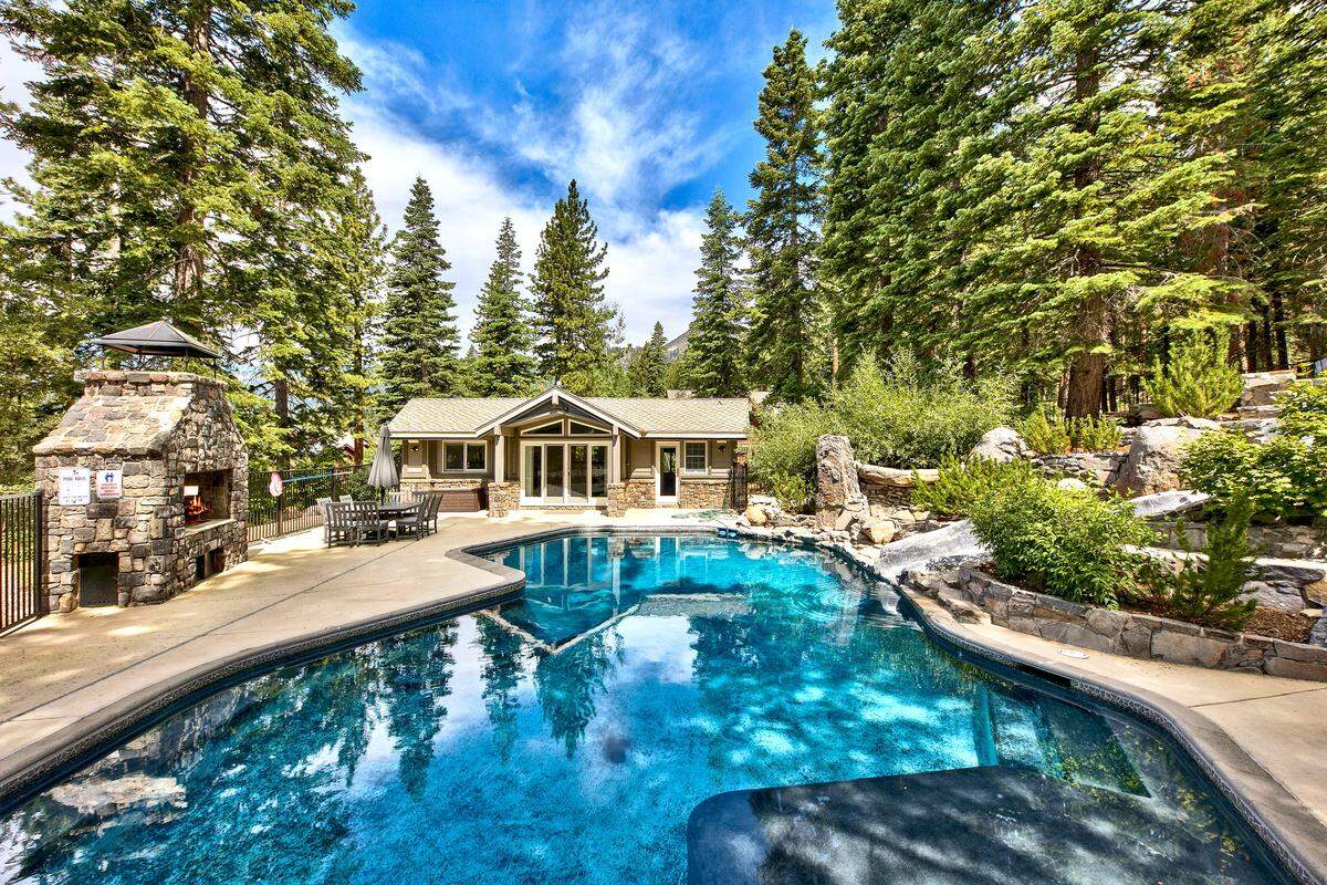 The separate pool house at 714 Champagne Road.