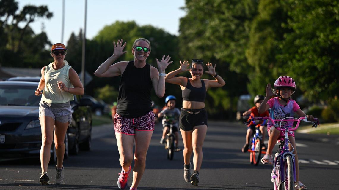 Sacramento’s Sloppy Moose Running Club mixes fitness, beer. Here’s what it cost me to join