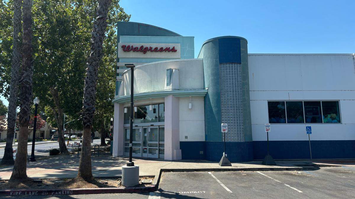 The Walgreens location at 1401 Broadway in Sacramento’s Land Park neighborhood will close in January 2025.